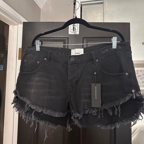 One Teaspoon Pants - One Teaspoon | New with Tags | Black Frayed Jean Shorts | 34